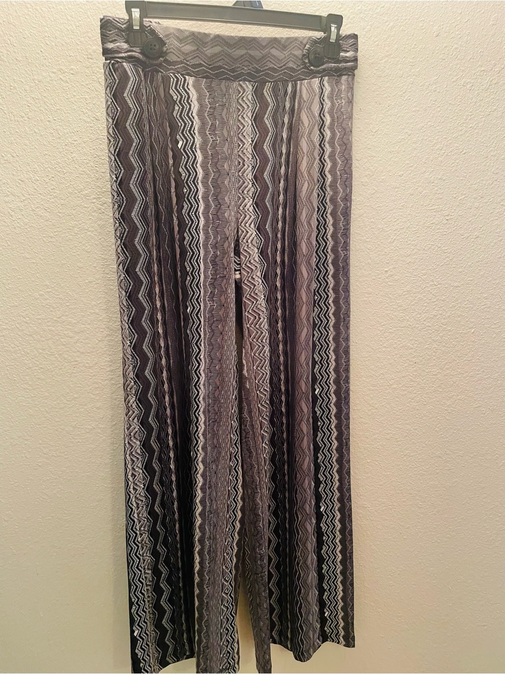 Robert Louis Black, Grey and White Zigzag Pattern Palazzo Pants